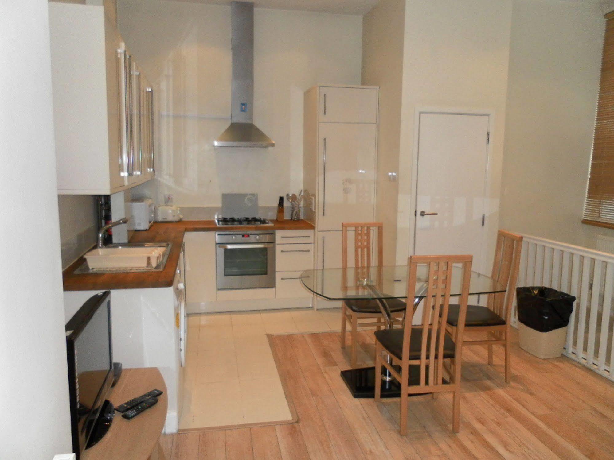 Access Euston Appartement Londen Buitenkant foto